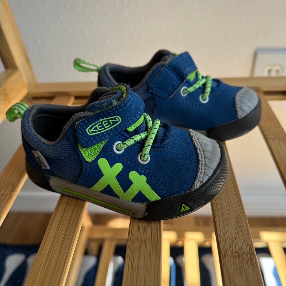 KEEN | Encanto Sneaker in True Blue and Jasmine Green